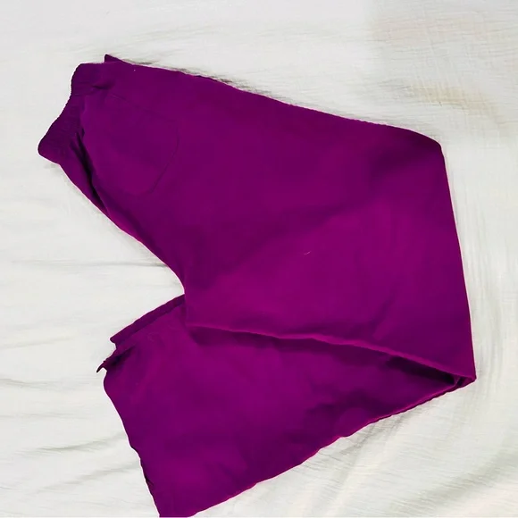 Grey's Anatomy Magenta Scrubs Set - Picture 8 of 9